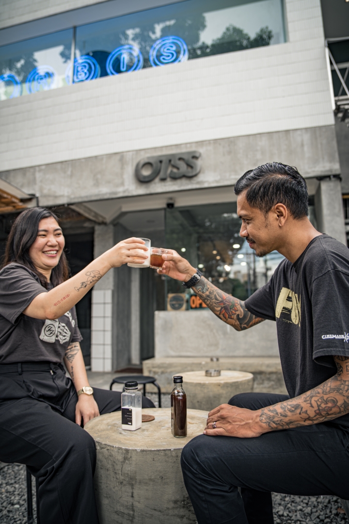 Lifestyle photography capturing authentic brand moments by Bagan Sisworo